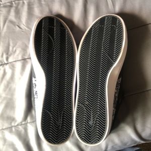 Nike SB shane premium shoes for men PICK UP ONLY CASH ONLY